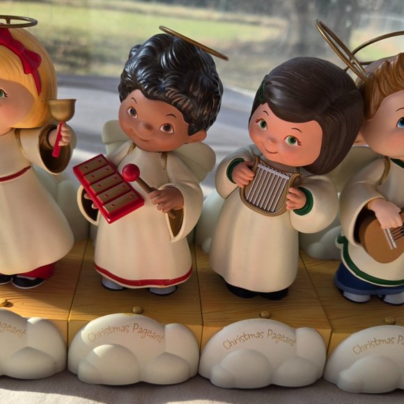 Hallmark 2012 Wireless Children's Angel Choir Pageant Animated Musical - Picture 8 of 13
